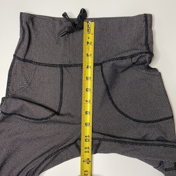 Lululemon Skinny Will Pant Pique Black White Size 4 - Picture 3 of 12
